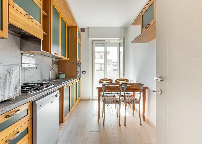 Quartu Sant\'Elena Roomy Flat With Private Parking!