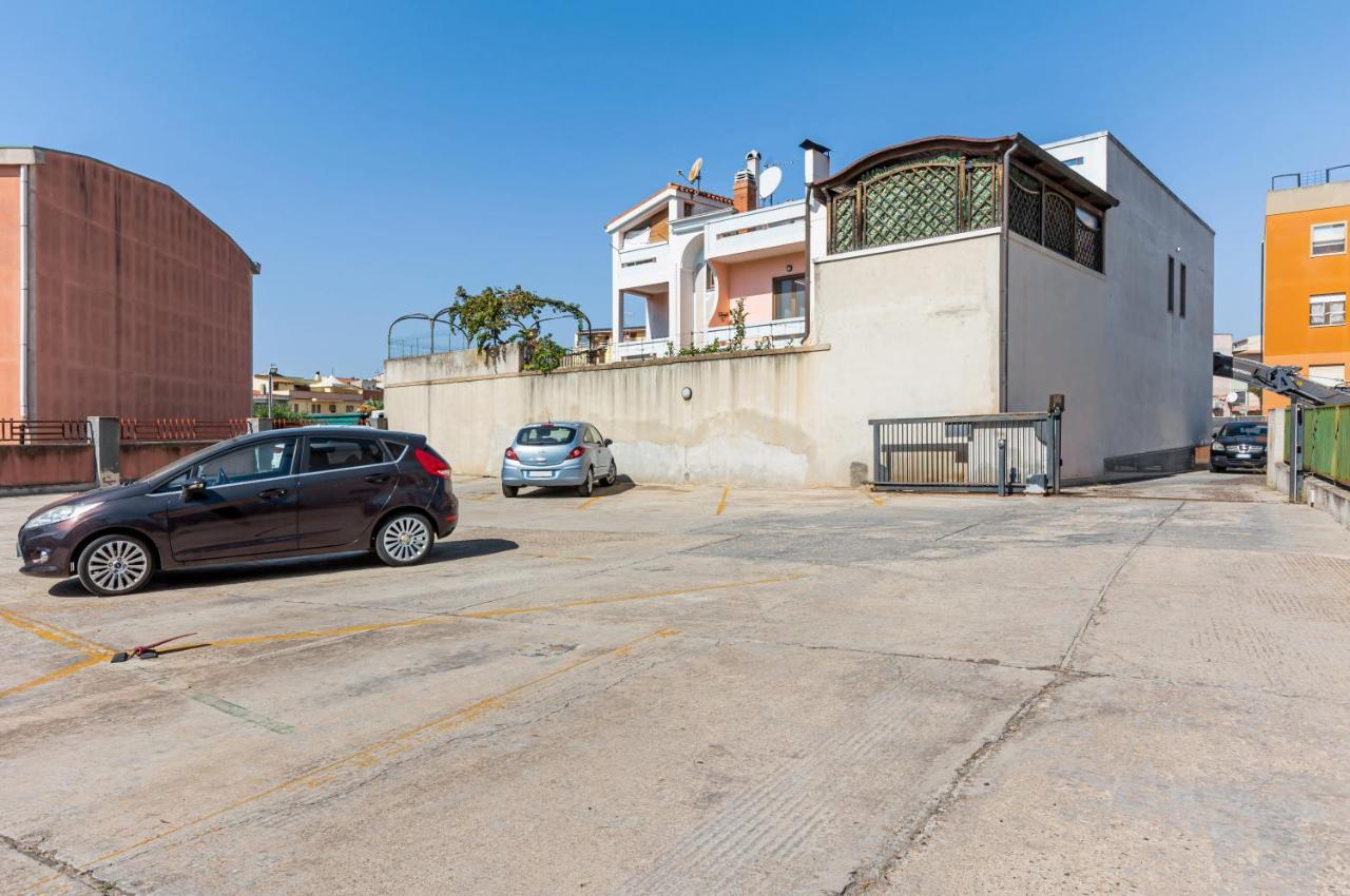 Roomy Flat With Private Parking! Apartment Quartu Sant'Elena